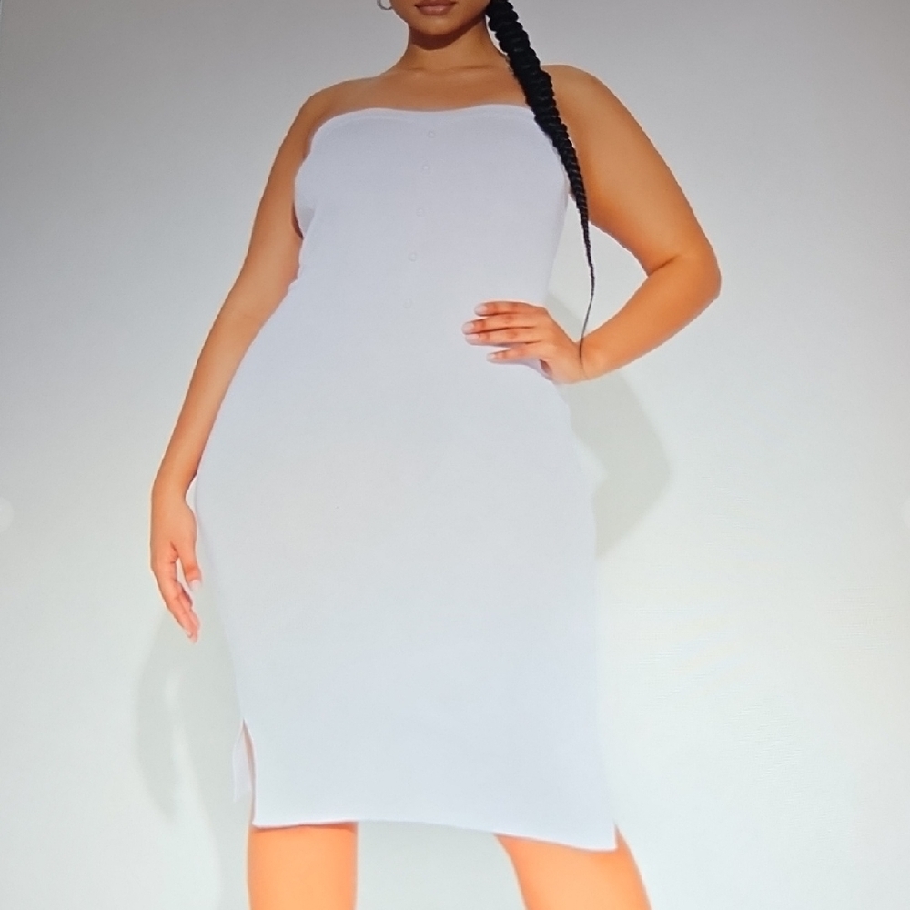 Elegant White Strapless Dress